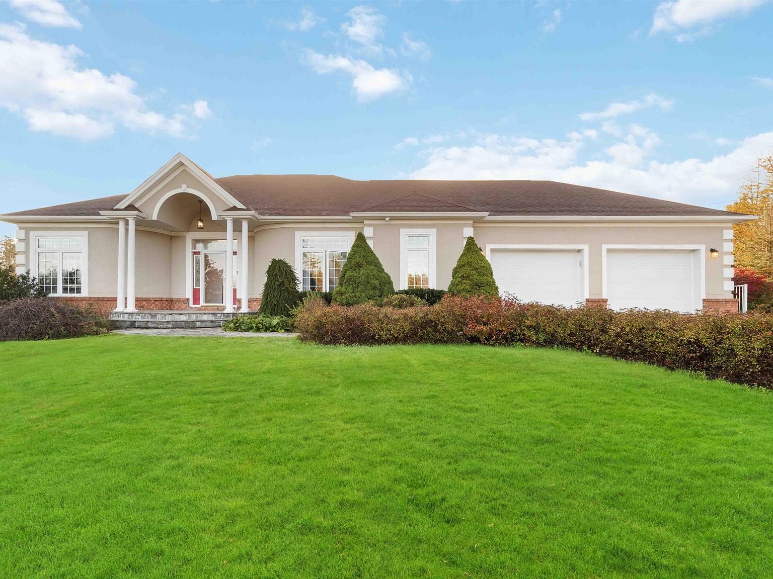 14 Taylor Dr, Windsor Junction, NS B2T 1K7 Zillow