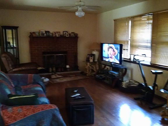 2nd image of 577 Howard Dr
