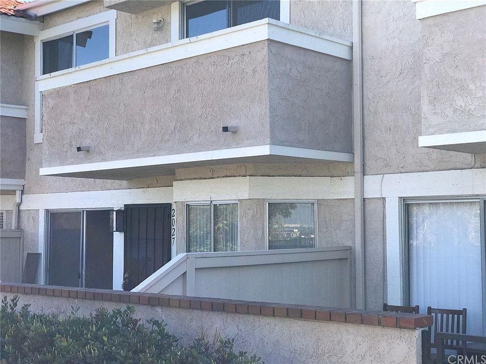 1st image of 2027 Abrazo Dr