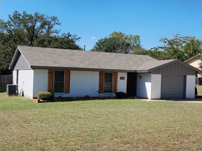 220 Mountain View Dr, Azle, TX, 76020