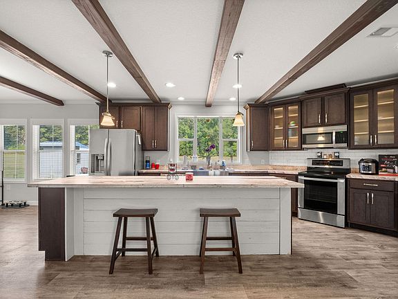 2nd image of 310 Northwoods Rd