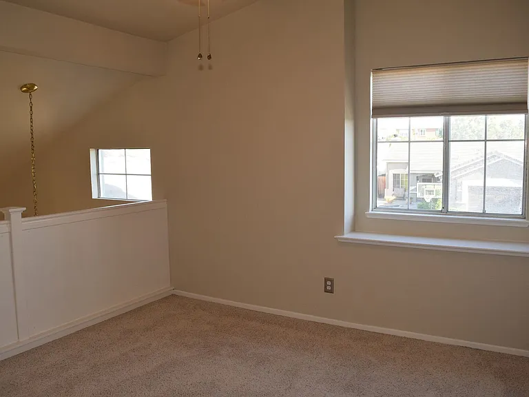 1608 Poppy Cir — Photo 23
