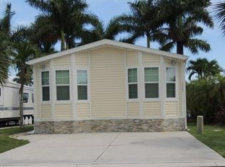 1225 Diamond Lake Cir, Naples, FL 34114