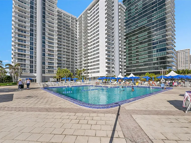2030 S Ocean Dr #2018 — Photo 15