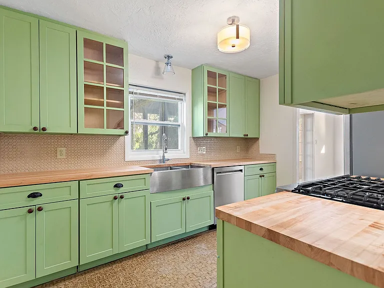437 Richmond St — Photo 5
