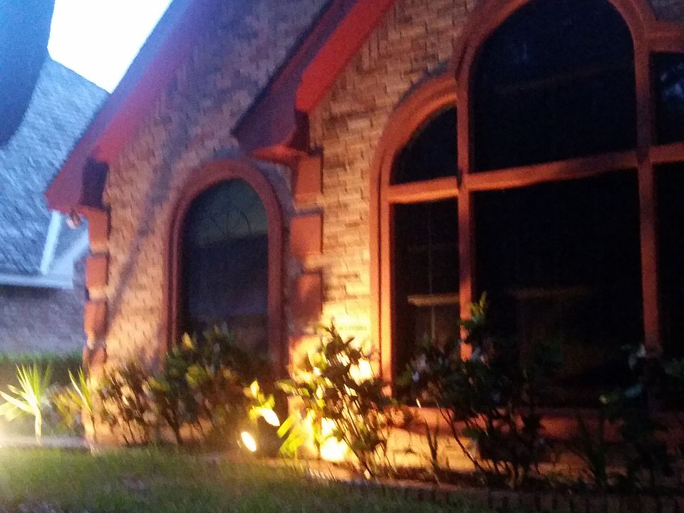 1st image of 5907 N 1st Ln