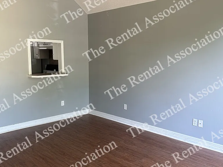 1309 W Kentucky Ave — Photo 10