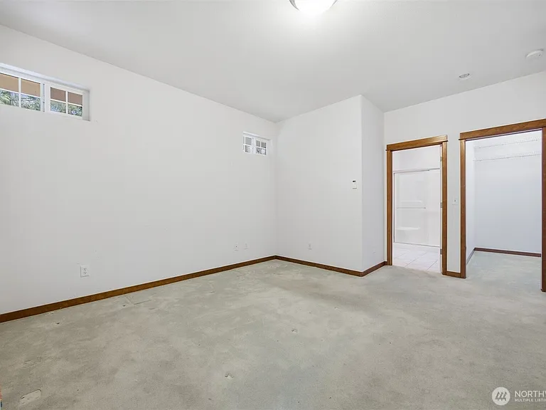 237 Creekview Crst — Photo 5