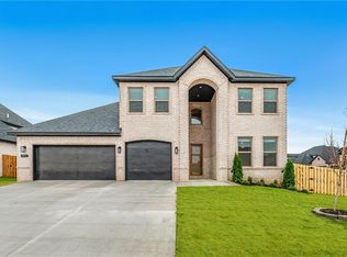 491 Silverview Ave, Centerton, AR 72719