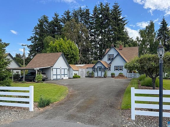 3rd image of 1082 Carlsborg Rd
