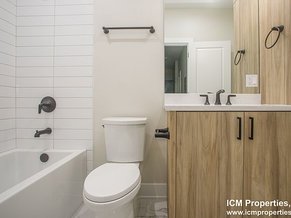 2nd image of 2258 N Southport Ave #1