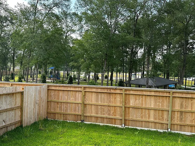 221 Harper Ridge Dr — Photo 22