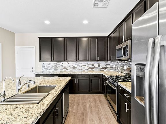 5th image of 8513 Blazing Desert Ave