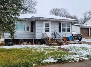 304 E Maple St, Montfort, WI 53569