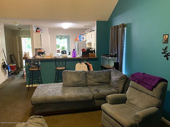 3rd image of 10257 Fox Chase Dr