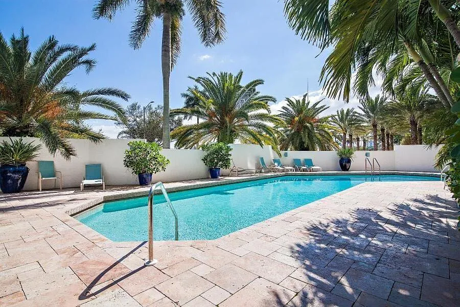 1 bed, 1.0 bath, 831 sqft, $2,500 — Photo 4