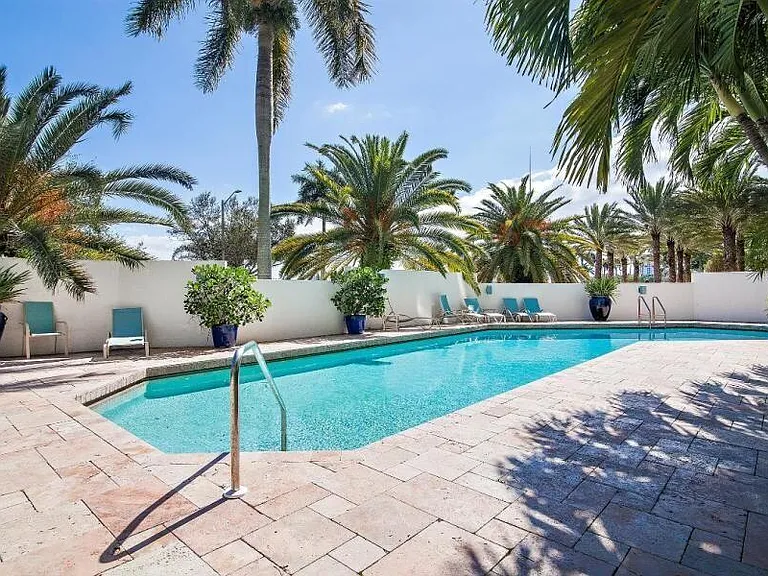 1617 N Flagler Dr #704 — Photo 4