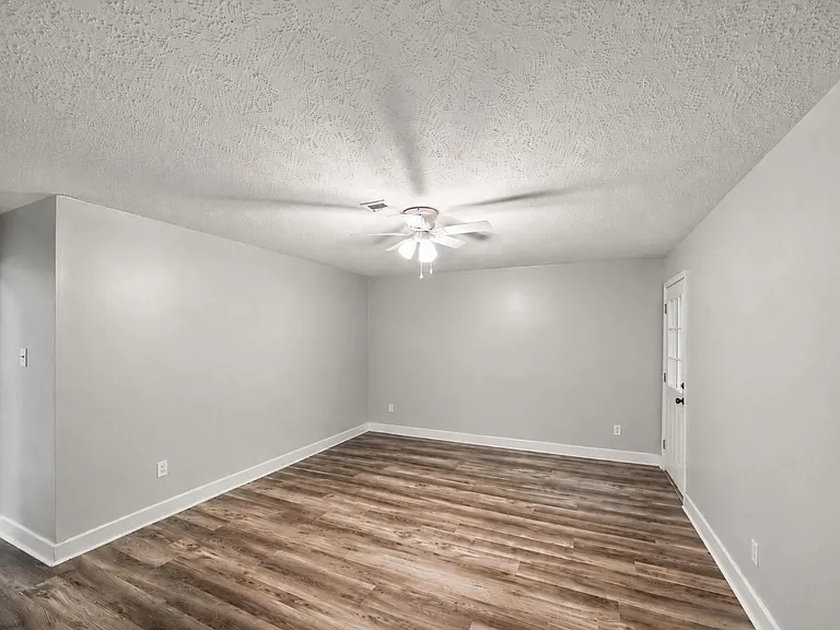 17734 Seven Pines Dr — Photo 11