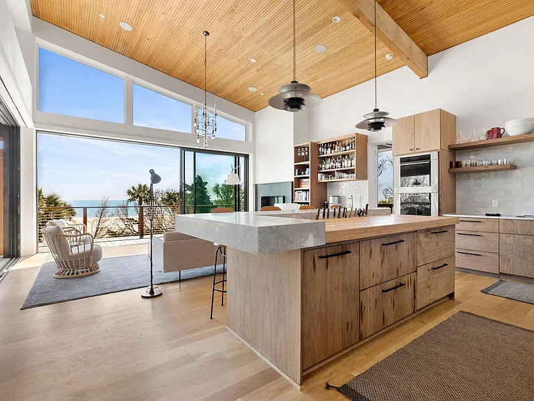 387 Pelican Flight Dr — Photo 1