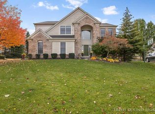 21 Fox Point Ct NE, Ada, MI 49301