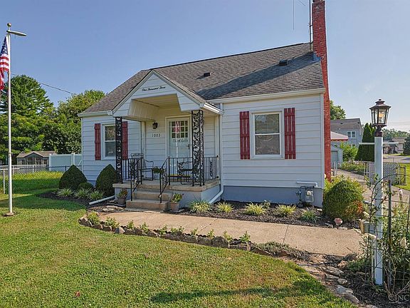 4th image of 1003 Iliff Ave