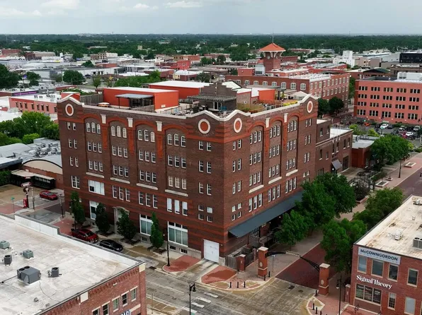 242 N Mead Ave #1D, Wichita, KS 67202