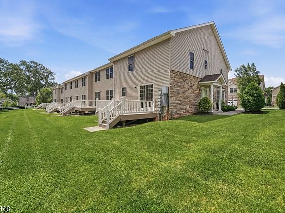 3rd image of 41 Harvey Ct
