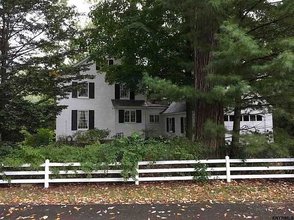 3rd image of 1562 Baker Ave