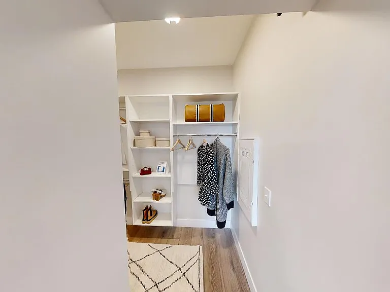 124 W Superior St #110 — Photo 10