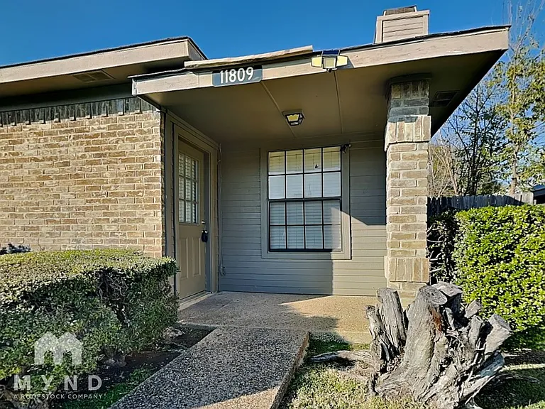 11809 Garden Terrace Dr — Photo 18