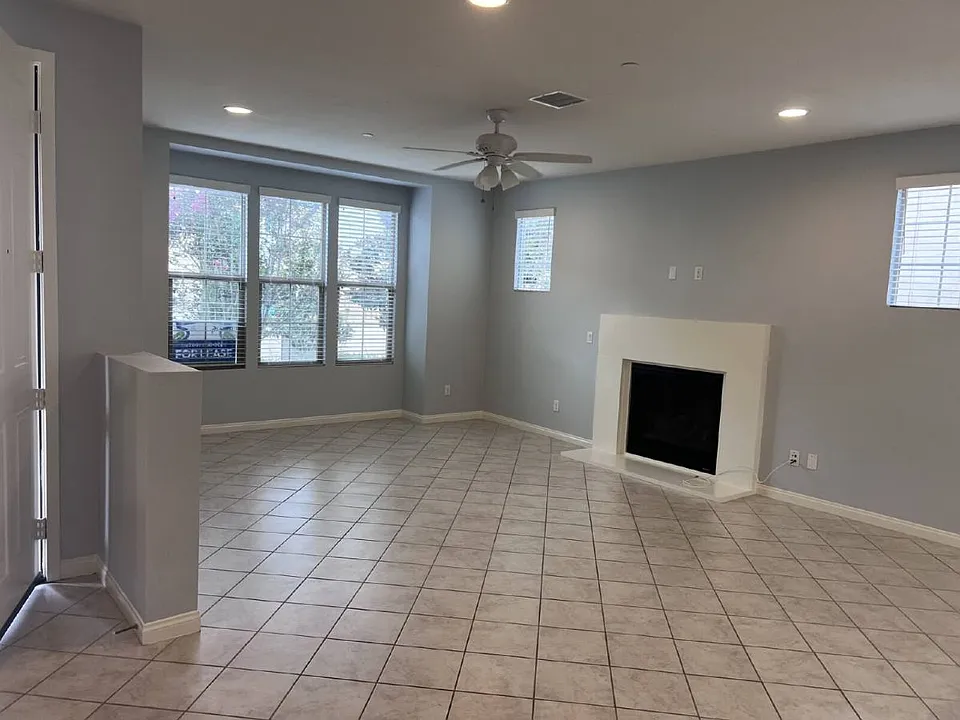 4311 Pacifica Way #2