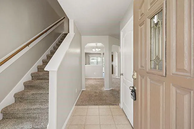 4 bed, 3.0 bath, 2156 sqft, $1,945 — Photo 2