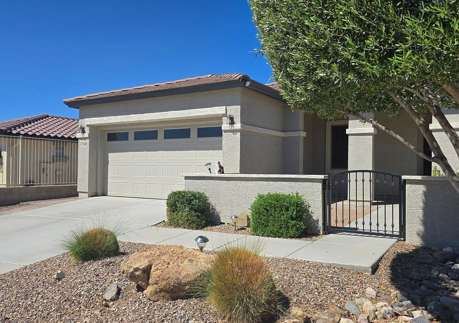 Wonderful 55+Home In Guarded Community Of Canta Mia In Estrella Mountain Ranch Solar Included! — Photo 1