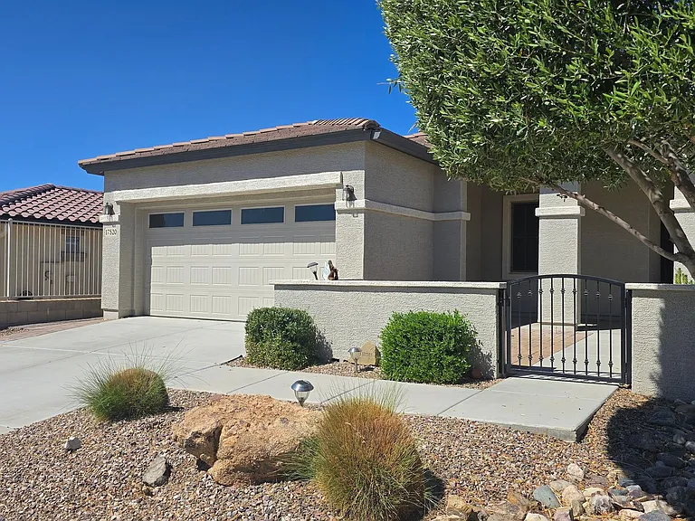 17520 W Fairview St — Photo 1