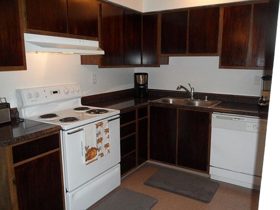 5th image of 4504 N Valentine Ave APT 177