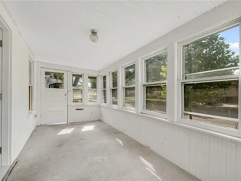 628 Parkway Dr — Photo 13