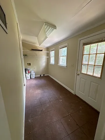 1020 Hancock Dr — Photo 5