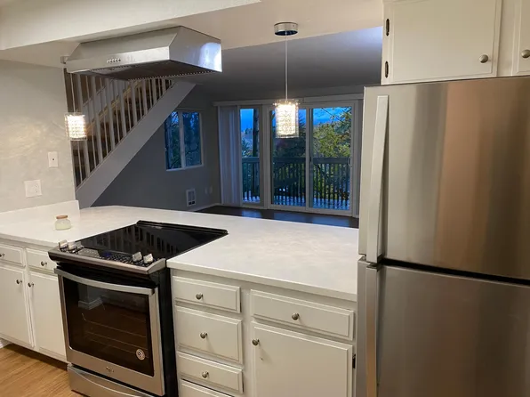 340 SE Donnelly Ln, Issaquah, WA 98027