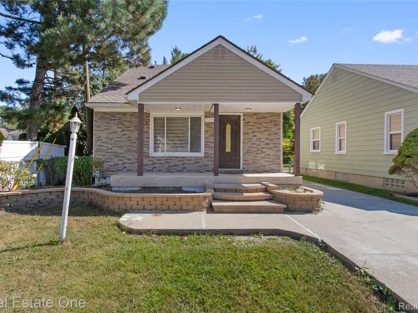 2631 Parker St, Dearborn, MI 48124