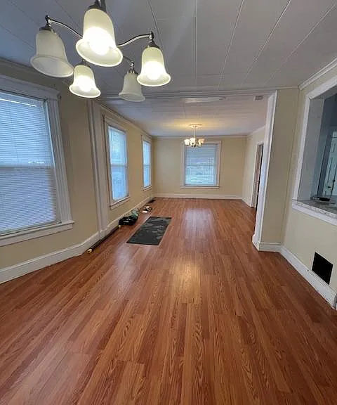 16 Byron St #1 — Photo 3