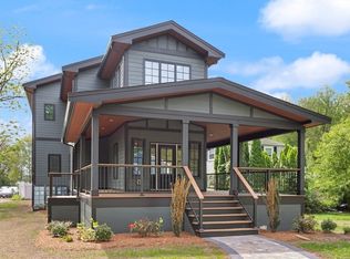 127-127R Beach St, Sharon, MA 02067