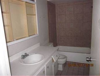 4th image of 424 S B St APT B7
