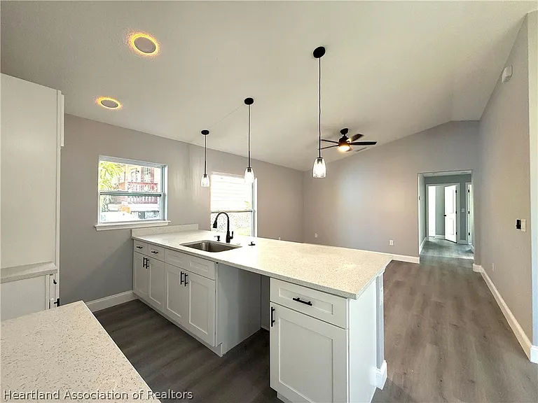 623 Lemon Ave — Photo 3
