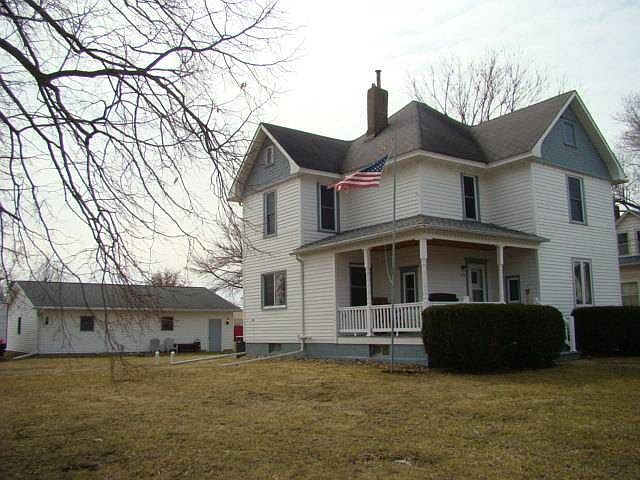 1st image of 214 E Anthony St