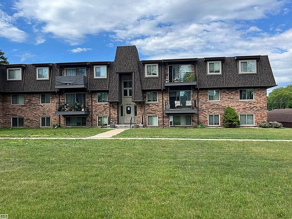 2nd image of 532 Riviera Dr #177