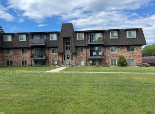 532 Riviera Dr #177, Saint Clair Shores, MI 48080