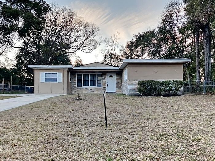 1st image of 2236 Looking Glass Ln