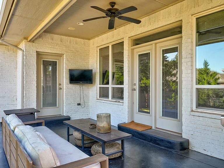 3217 Clock Tower Cir — Photo 40