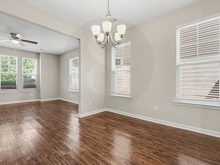 4561 Parkway Cir — Photo 11