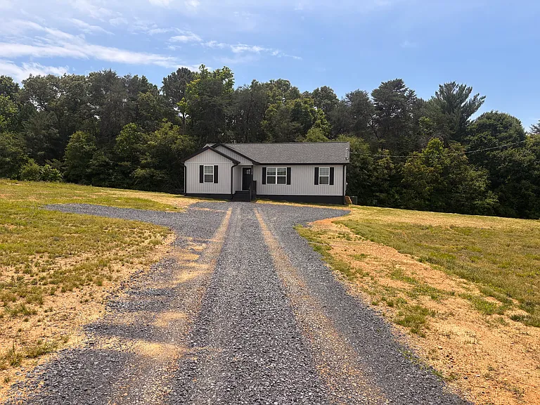 1338 Highway 2 E — Photo 14
